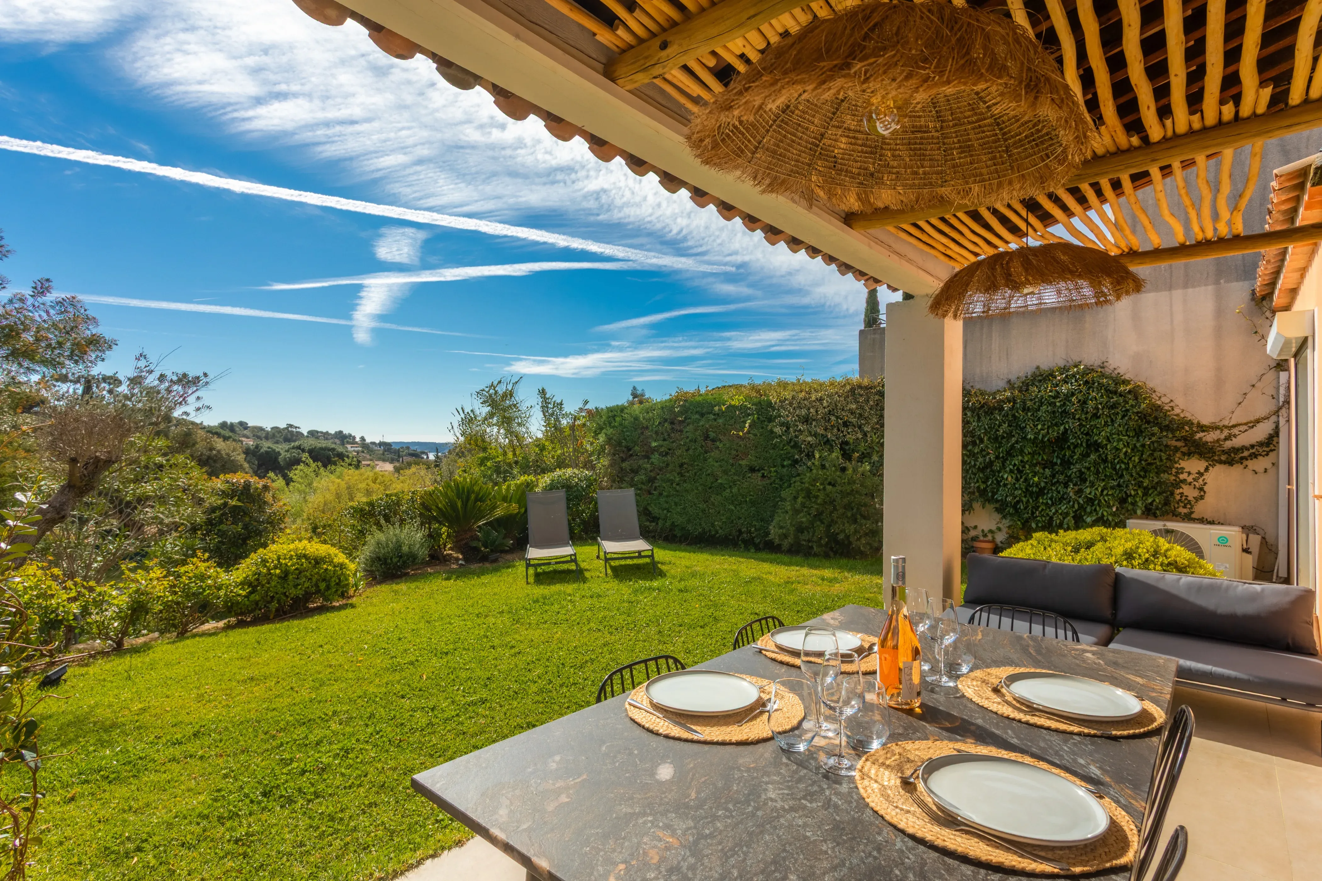 Outdoor table perfect for apéritifs